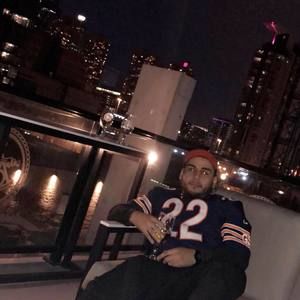 Meet your Posher, Carlos